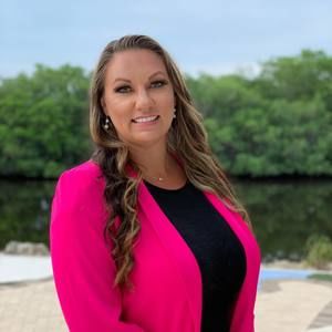 Meet your Posher, Leonna